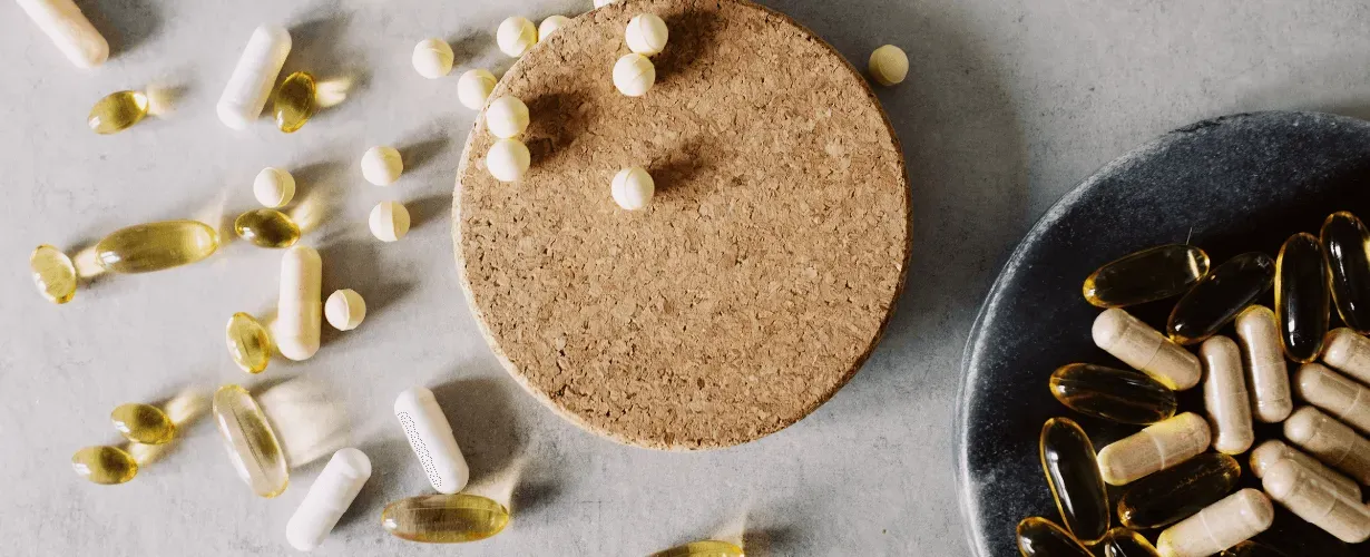 Suplementy diety na odchudzanie – czy faktycznie pomagają schudnąć?